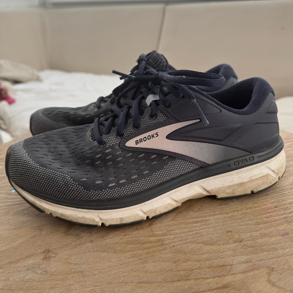 BROOKS 11 DYAD DNA ombré purple/charcoal Size Women’s 8.5 - Picture 5 of 9